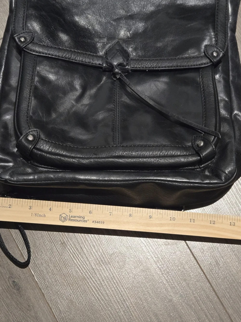The Sak Ventura Black Soft Leather Convertible Backpack Crossbody EUC Pristine